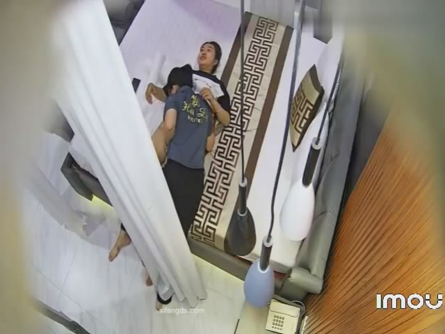 萤石云酒店摄像头偷拍❤️两个女同性恋开房貌似憋了很久相互用加藤鹰手法满足对方[MP4/459MB]-老宋小屋