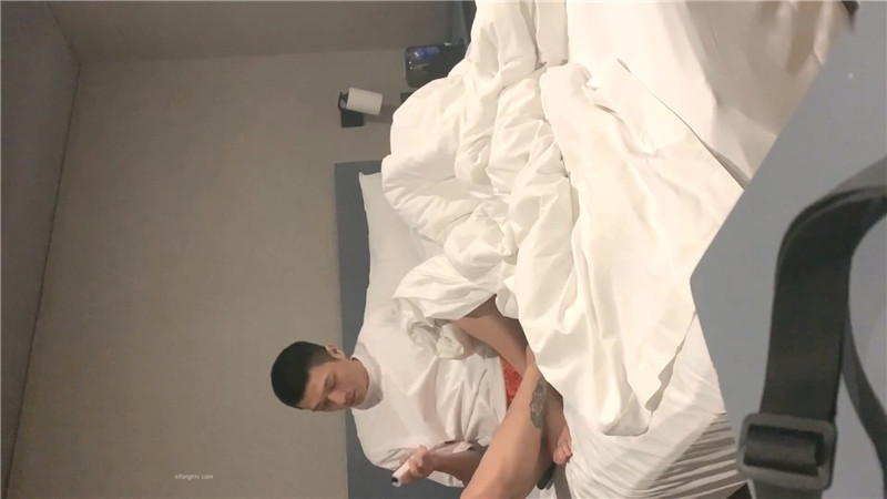 平头小伙酒店约炮身材火爆的D奶少妇各种姿势啪啪完美露脸[MP4/817MB]-老宋小屋