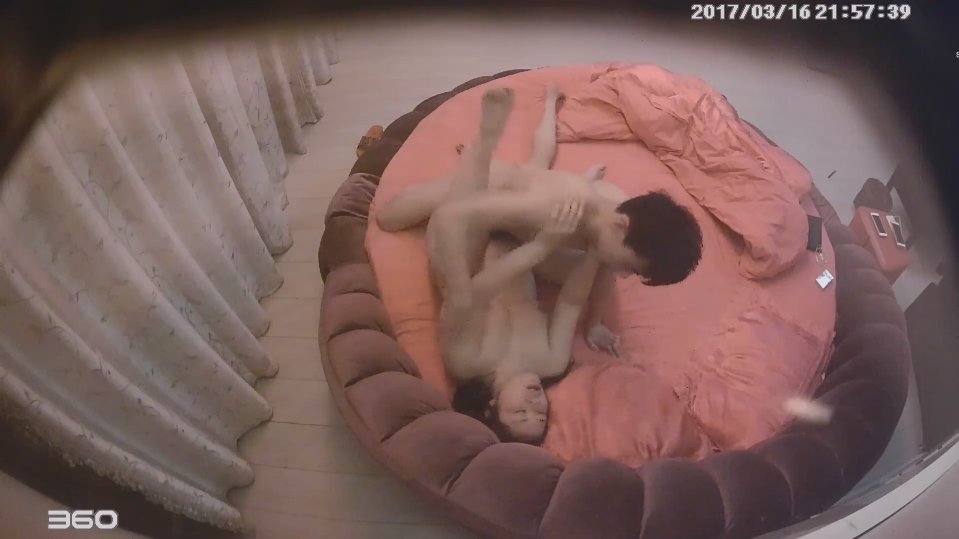 图片[5]-经典酒店偷拍 毛毛虫圆床房上帝视角偷窥多对极品男女啪啪-老宋小屋