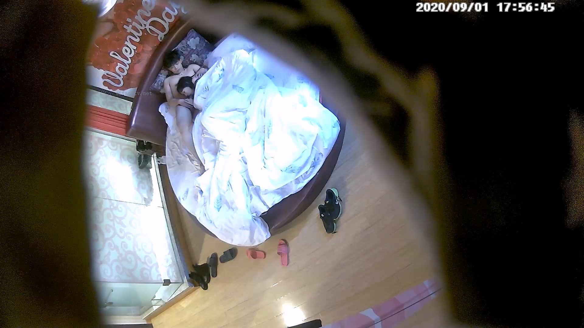 图片[2]-9-1经典酒店偷拍 学生情侣开学见面，生猛男怒草大奶学生妹，各种姿势来一遍-老宋小屋