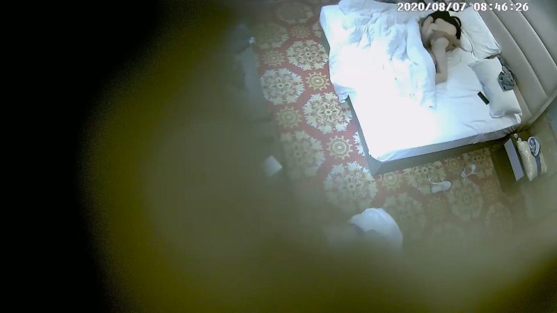 8-7经典酒店偷拍 大奶学生妹和男友约会，欣赏到的真正的骚货反差婊怎么做爱的-老宋小屋