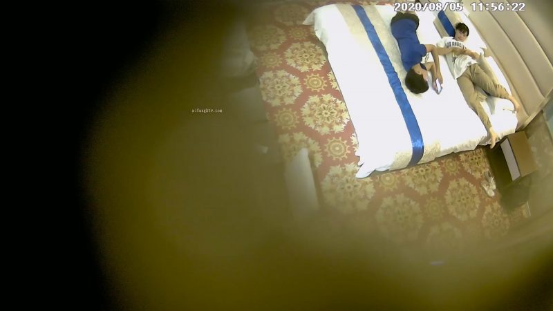 8-5经典酒店偷拍 大奶嫩妹被男友随意操，先插逼再插嘴，连续啪啪不间断-老宋小屋