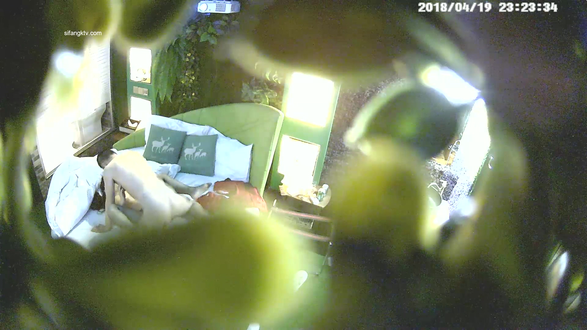 图片[3]-4-19经典酒店偷拍 美女换上丝袜制服情趣装，大屁股猛做男友，一般人受不了-老宋小屋