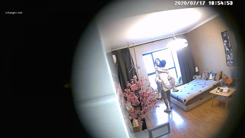 :7-17经典酒店偷拍 学生情侣开房,长腿高挑女神被男友持续干三炮,情意绵绵-老宋小屋