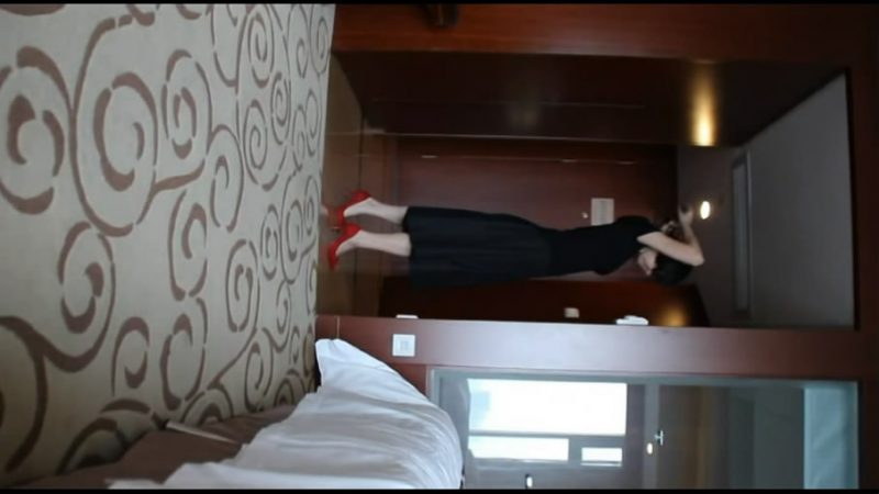 有钱眼镜男星级酒店约了3个黑丝肉丝高跟美少妇淫乱让怎么玩就怎么玩-老宋小屋