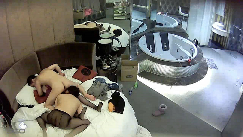 图片[5]-情趣酒店里的情趣 带充气娃娃开房约炮真实别样情趣啊-老宋小屋