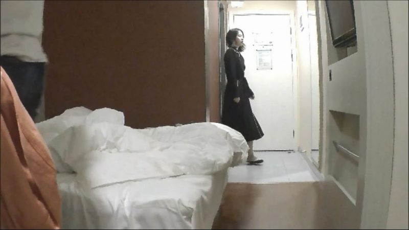 女神范气质漂亮的大二美女假期偷偷兼职援交酒店被身强体壮的中年男-老宋小屋