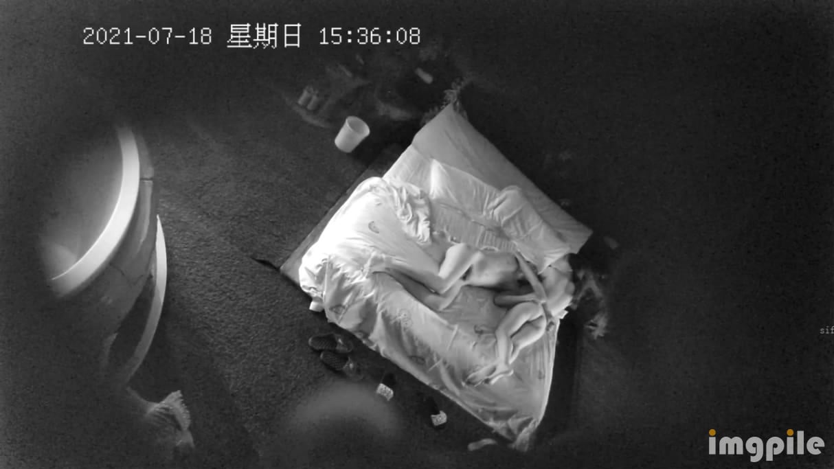 图片[1]-新流出情趣酒店树林房偷拍星期天休息约漂亮女网友见面开房对白清晰-老宋小屋