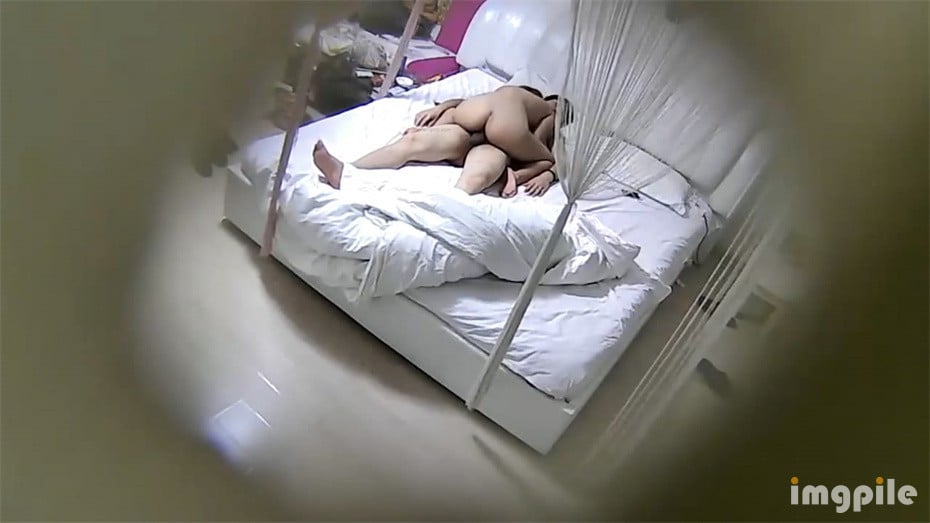 图片[3]-❤酒店偷拍甄选❤360收藏级❤约身材不错的女友开房做爱 换了超多姿势连操好几炮 干太久小逼操肿了 高清720P版-老宋小屋