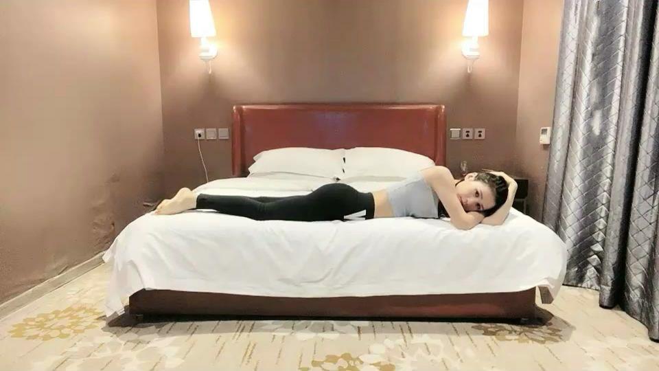 图片[5]-高颜值气质美女刚下课就和情人酒店开房,倒挂金钩-老宋小屋