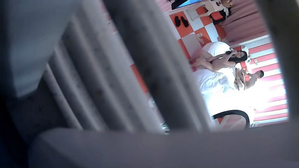 图片[6]-精品酒店新台圆床偷拍领导和身材不错的漂亮女秘书开房激情-老宋小屋