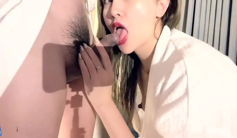 高颜值美女 【法拉女神】酒店沙发和炮友激情啪啪 口交足交后入大力猛操呻吟-老宋小屋