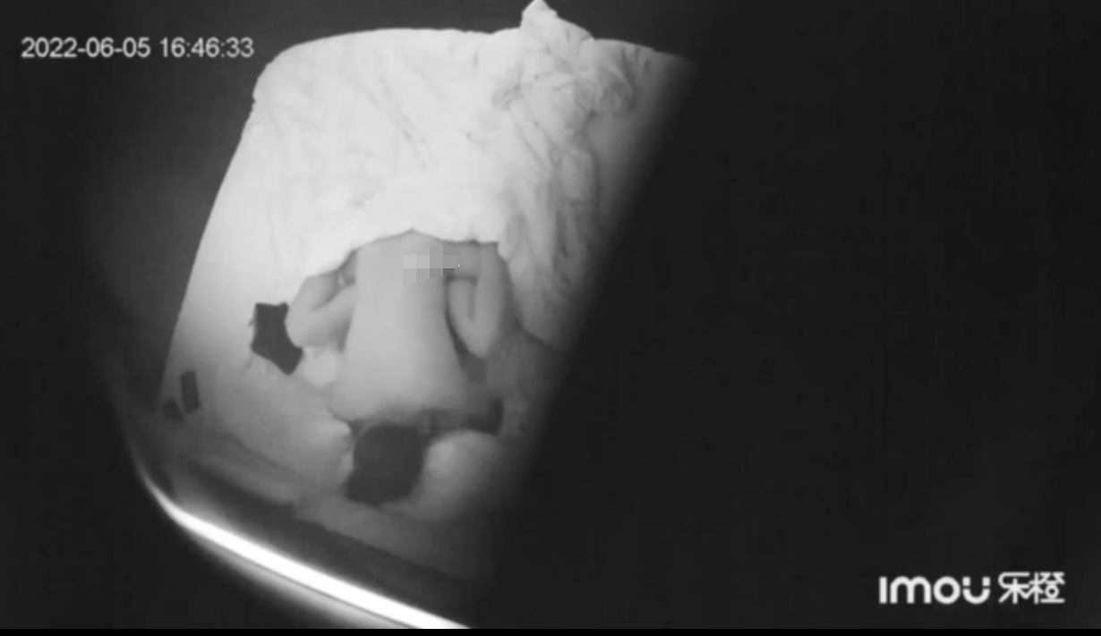 图片[1]-2022.6.5酒店监控韵味少妇偷情小伙花样真多-老宋小屋