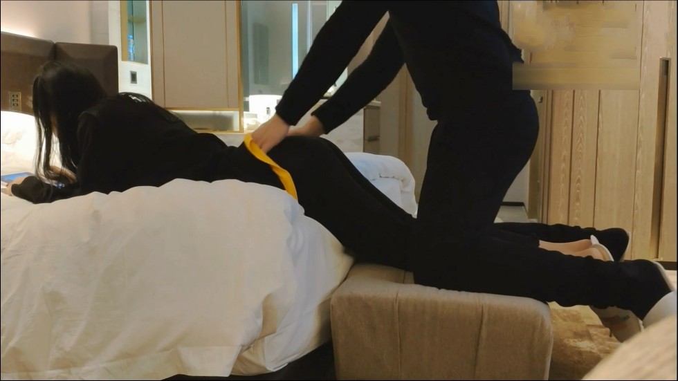 图片[1]-170CM性感长腿网红美女酒店和土豪开着门对着门口激烈肏逼干到洗手间又到床上操的淫叫不断呻吟销魂-老宋小屋