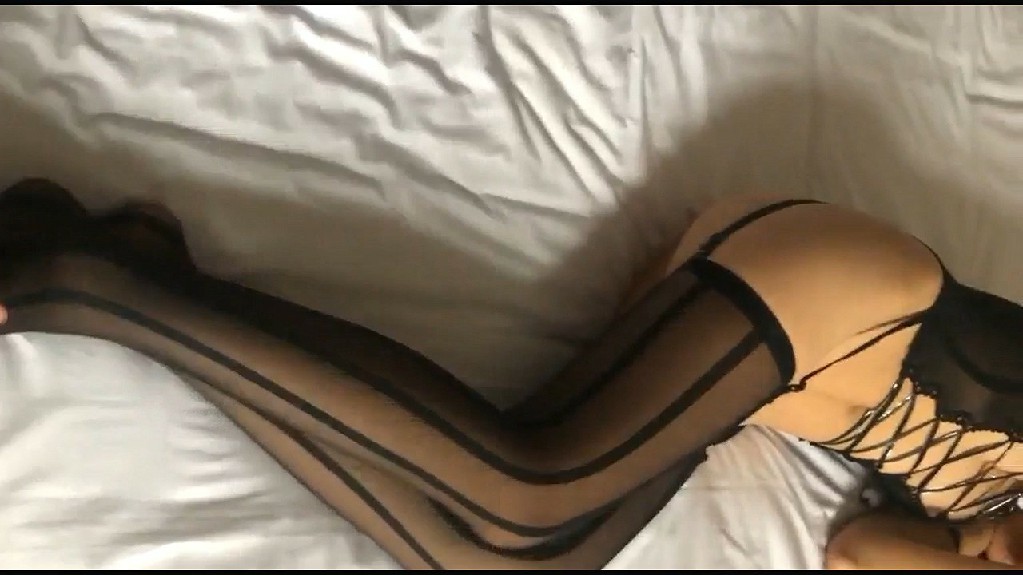 图片[7]-91大神jinx – 酒店约炮00后学妹 大长腿穿上情趣黑丝先玩足交 再打炮最后射了妹子一脸 完整版本-老宋小屋