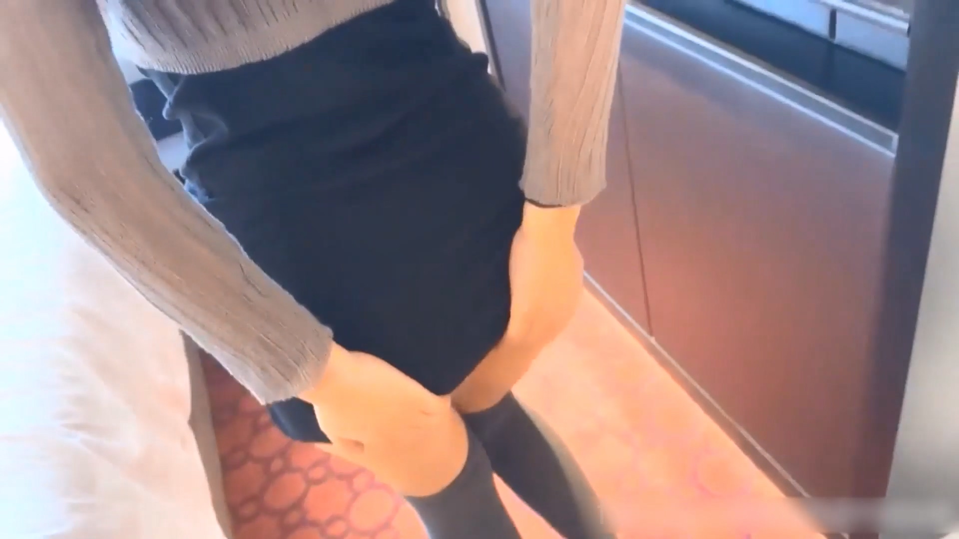 图片[2]-优雅气质尤物御姐女神尤物人妻穿性感包臀裙酒店偷情约炮掀起短裙站立后入用大肉棒彻底满足闷骚人妻的欲望-老宋小屋