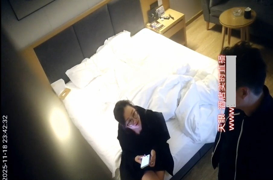 图片[7]-2025-11-19 天眼酒店偷拍 戴眼睛的少妇和男人开房操逼-老宋小屋