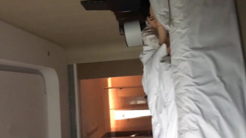 老同学聚会吃饭灌醉前年死了老公的气质短发小寡妇酒店开房-老宋小屋