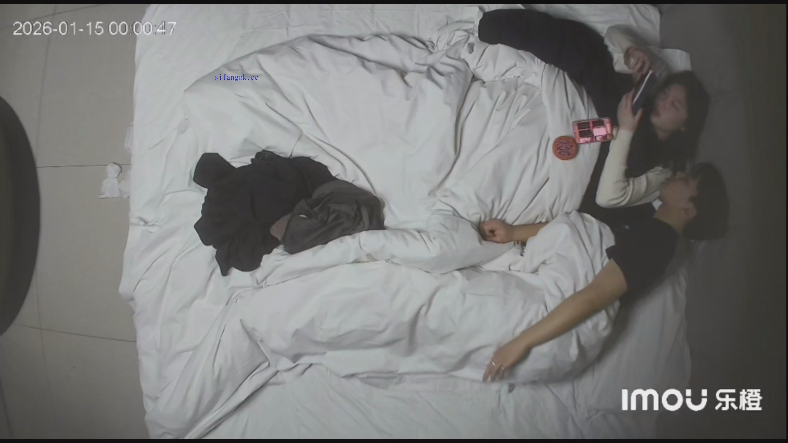 图片[1]-1-15流出稀有乐橙酒店偷拍高颜值白肤气质美女被男炮友后入打桩-老宋小屋