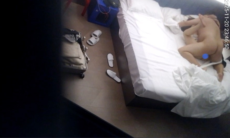 图片[4]-2025-11-20酒店偷拍 穿长裙女神和舔狗酒店来了一发-老宋小屋