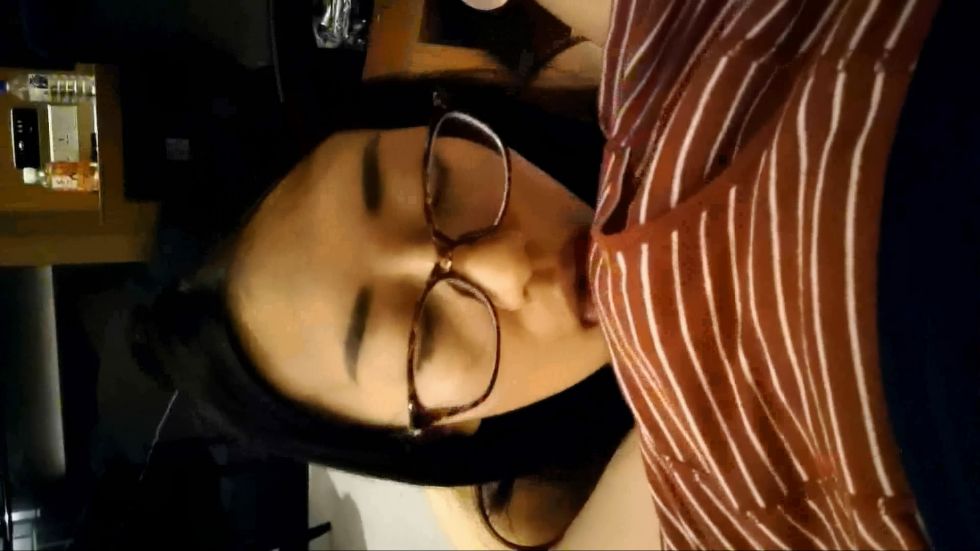 图片[4]-长得超漂亮的文艺范年轻小美女和老公一起酒店约网友玩群交-老宋小屋