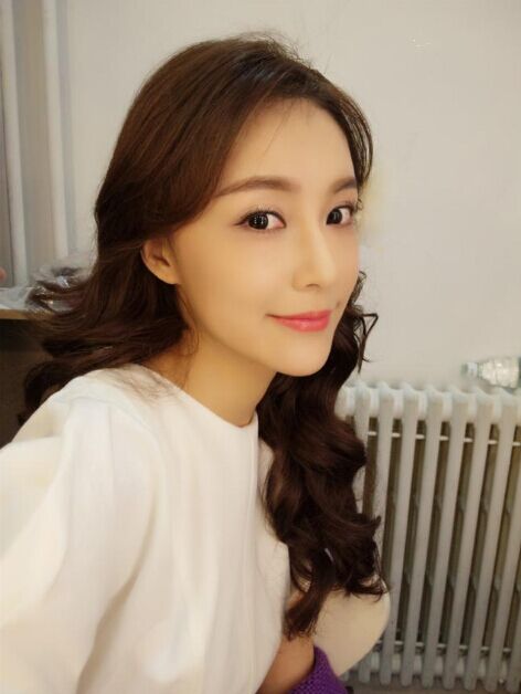 女神级T台车展美女嫩模和公司现场策划师酒店开房啪啪-老宋小屋