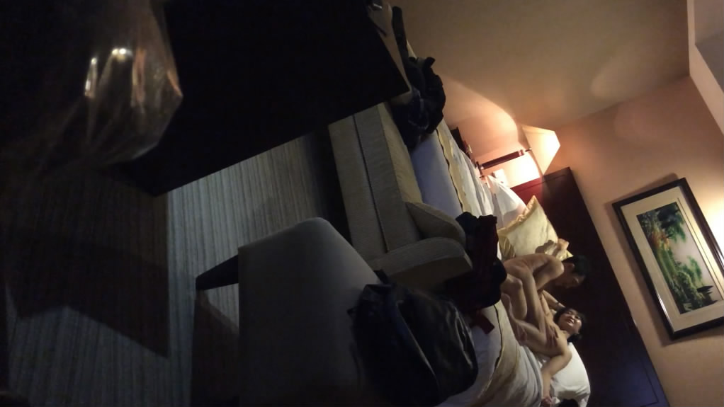 图片[2]-同学聚会多年不见已为人妇的初恋情人身材还保养得这么苗条酒店约炮-老宋小屋