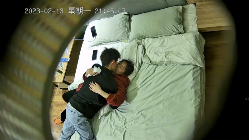 【最新酒店偷拍❤️极速首发】情人节舔逼狂魔品尝极品嫩妹的味道 操完了还让嫩妹给他口干净-老宋小屋