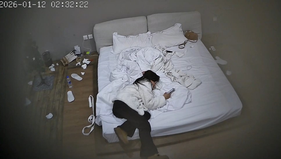 图片[4]-2026-1-11酒店偷拍 娇小身材的美女被男友后入操穴-老宋小屋