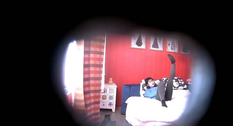 酒店针孔TP年轻大学生情侣开房造爱清纯漂亮美女很骚脱掉内裤大幅度劈开腿让男友欣赏把屌吃硬激情啪啪啪-老宋小屋