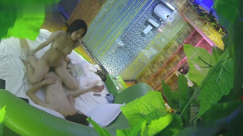 图片[8]-全程很真实主题酒店偸拍一对大学生情侣开房激情造爱妹子身材极品奶子大呻吟声刺激从头干到尾无尿点-老宋小屋