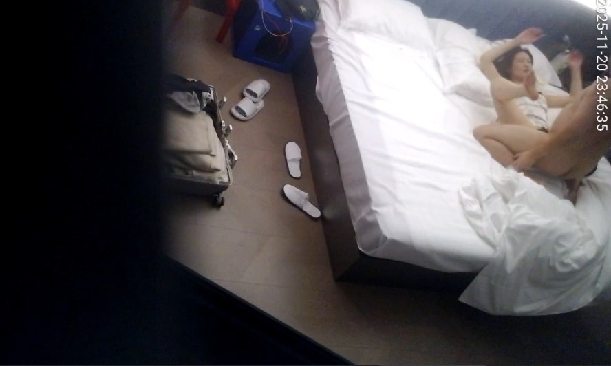 图片[3]-2025-11-20酒店偷拍 穿长裙女神和舔狗酒店来了一发-老宋小屋