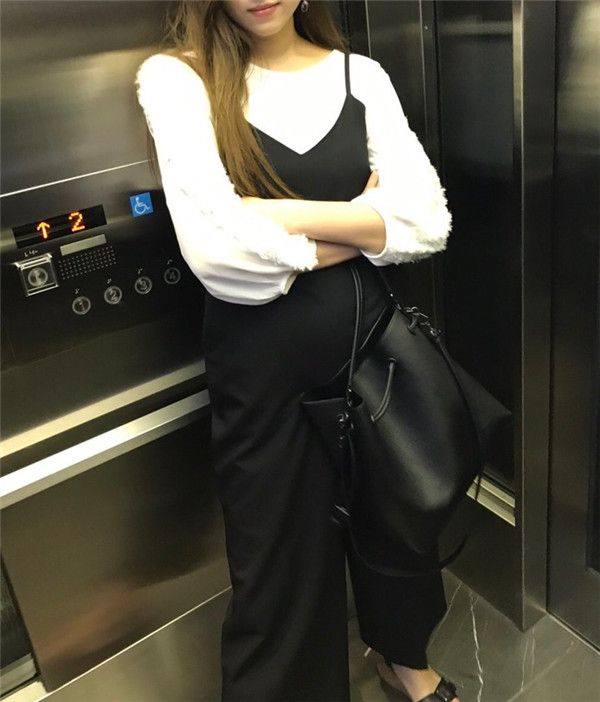 图片[2]-女神级性感美女车模酒店被富二代小哥激烈猛插干的淫叫不止:好多水了快干小骚逼鸡巴好大啊爱你求你操我!-老宋小屋