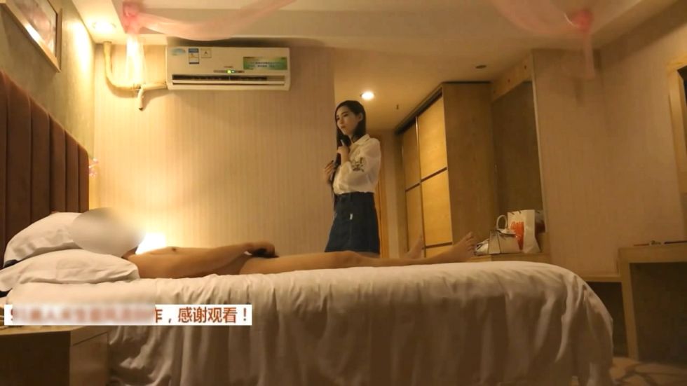 图片[1]-高颜值极品兼职大学美女酒店援交顾客要价太贵了-老宋小屋
