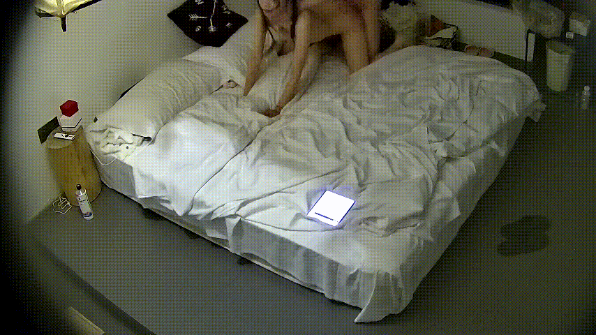 图片[2]-大哥带包养的小情人到酒店玩情趣 增量完整版 小美女配合度极高 羡慕能玩到这么听话的妞-老宋小屋