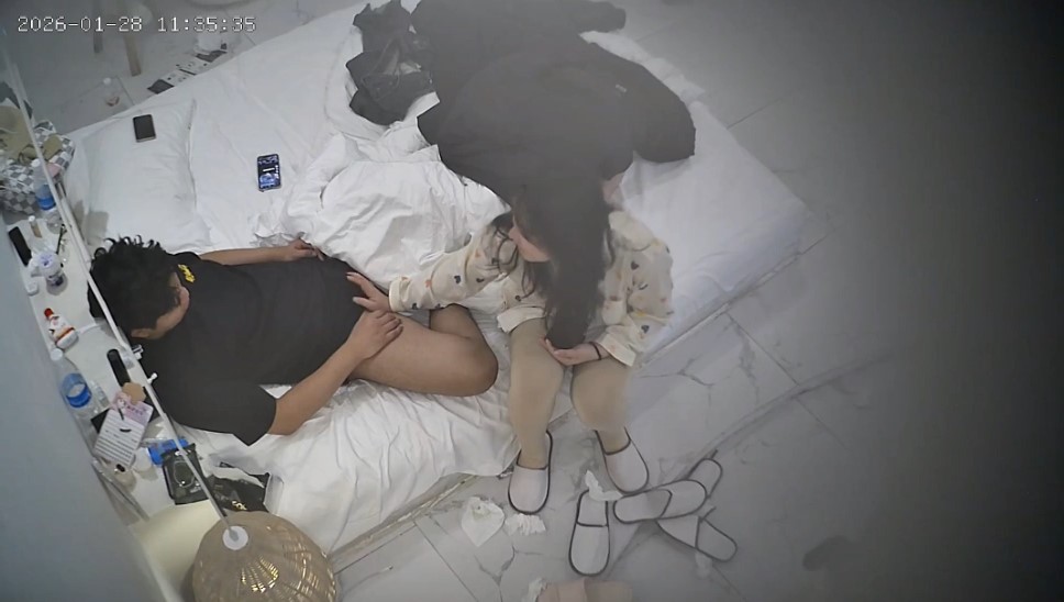 图片[6]-2026-1-28酒店偷拍 翘臀白嫩小少妇被后入打桩-老宋小屋