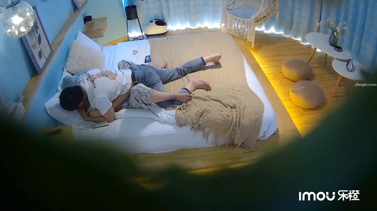 图片[2]-⚫️【贵在真实】，乐橙主题酒店偸拍情侣开房造爱，长发气质御姐，肤白人美胸大，被小伙肏的欲仙欲死[MP4/999MB]-老宋小屋