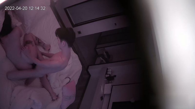 新流出酒店偷拍系列 极品少女白领制服诱惑被排骨男炮友爆操三次-老宋小屋