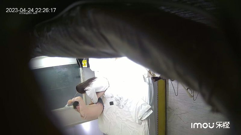 流出乐橙酒店高清偷拍 ~极品美女学妹调教有被虐倾向的富二代男友后做爱-老宋小屋