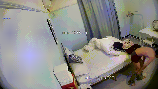 新流出高校附近酒店偷拍 没有性经验青涩小情侣开房啪啪动作非常生涩摸索中-老宋小屋