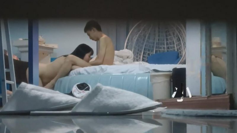 民宿酒店服务员猫眼高清偷拍❤️大学生情侣开房啪啪小哥调教女友像狗一样跪舔鸡巴[MP4/526MB]-老宋小屋