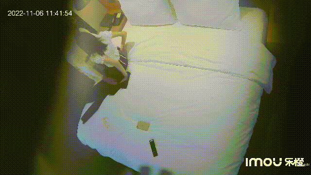 月最新流出乐橙酒店白色大床清晰偷拍富二代小哥约炮空姐制服开档黑丝美女各种体位做爱-老宋小屋