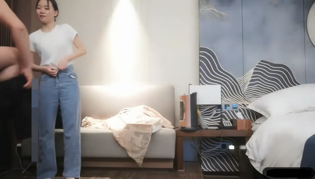 图片[1]-外围女探花涛哥珠海度假酒店❤️约炮个逼逼粉嫩的会所兼职小姐姐被草到骚话连连[MP4/473MB]-老宋小屋