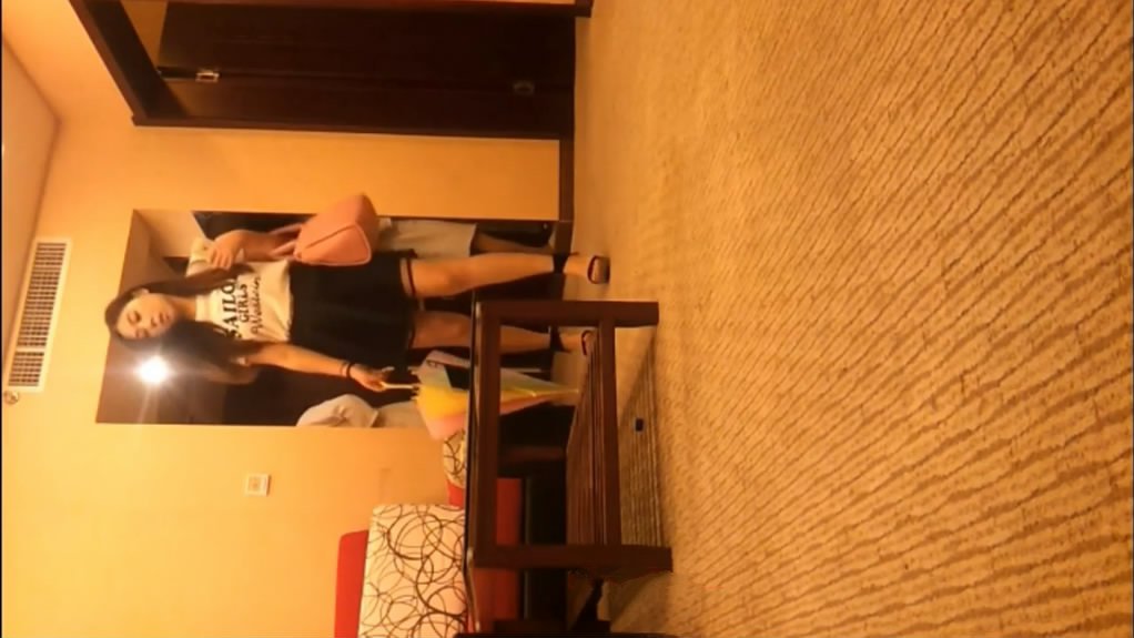 图片[5]-91四哥酒店约会气质女网友把妹子放倒后换上泳衣玩弄摆拍-老宋小屋