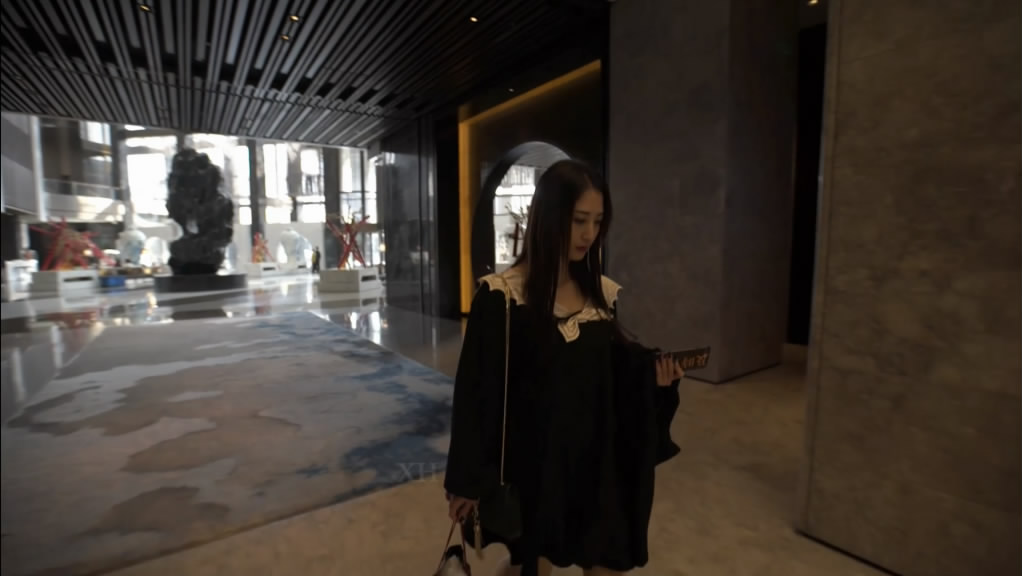 图片[2]-【MP4/703MB】最新众筹G哥白金版大尺度视频酒店约拍抖阴气质女神咸猪手玩奶摸逼1080P高清原版-老宋小屋