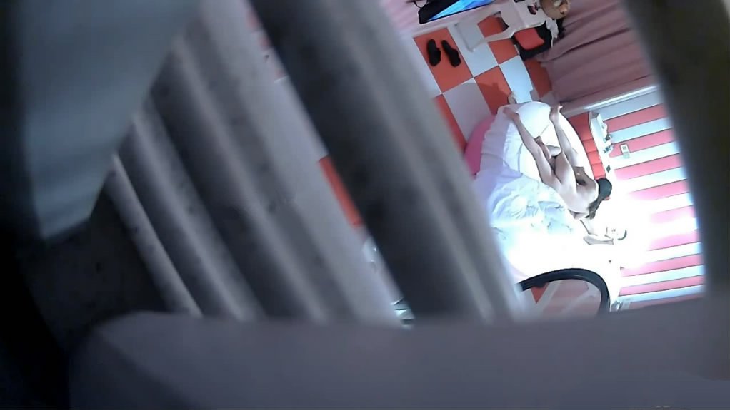 图片[5]-精品酒店新台圆床偷拍领导和身材不错的漂亮女秘书开房激情-老宋小屋