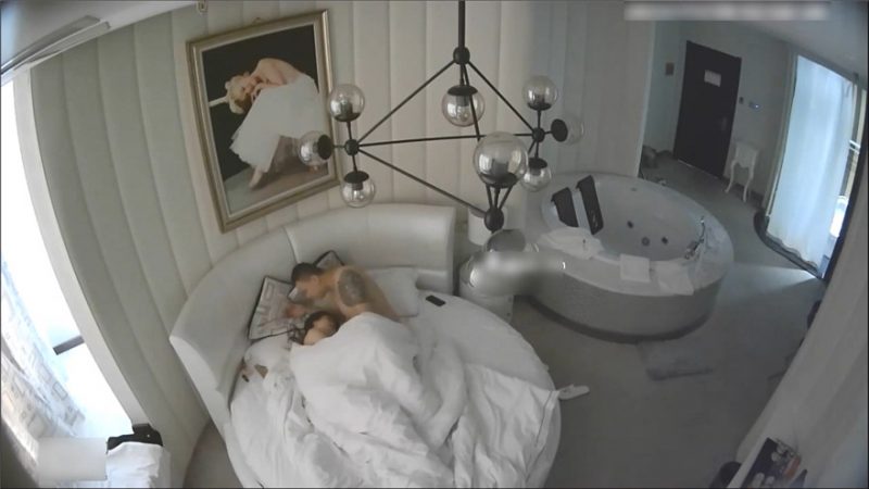 黑客破解高档酒店 纹身哥操极品身材的美少妇还没两分钟就射了 真是白瞎了这副身板-老宋小屋