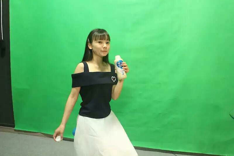 图片[2]-云盘泄密大眼睛清纯美眉与未婚夫旅游酒店休息时自拍啪啪啪视频流出先撸鸡巴抠B在肏娇-老宋小屋