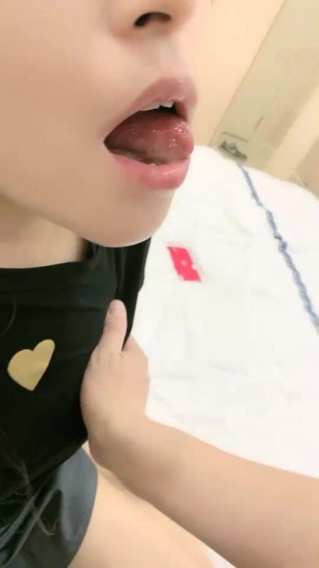 高挑小妹美腿肉色丝袜性感撩人酒店里扭动屁股玩诱惑美脚足交撅起屁股给你鲍鱼玩啪啪-老宋小屋