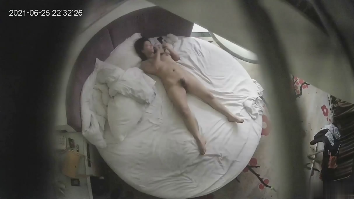 图片[2]-2021最新快绝迹非常珍稀的360摄像头酒店偷拍偷拍情趣大圆床（极品毒龙女友）-老宋小屋